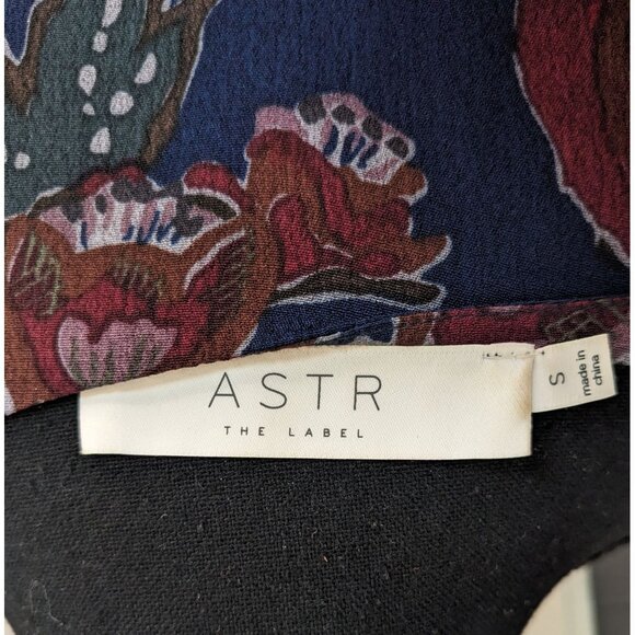 NWT ASTR the Label Navy and Burgundy Floral Long Sleeve Romper - S - Picture 5 of 14